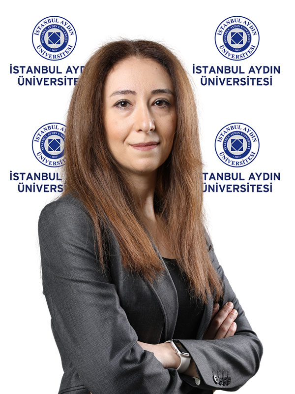 Dr. Öğr. Üyesi Esra Menfaatli.jpg
